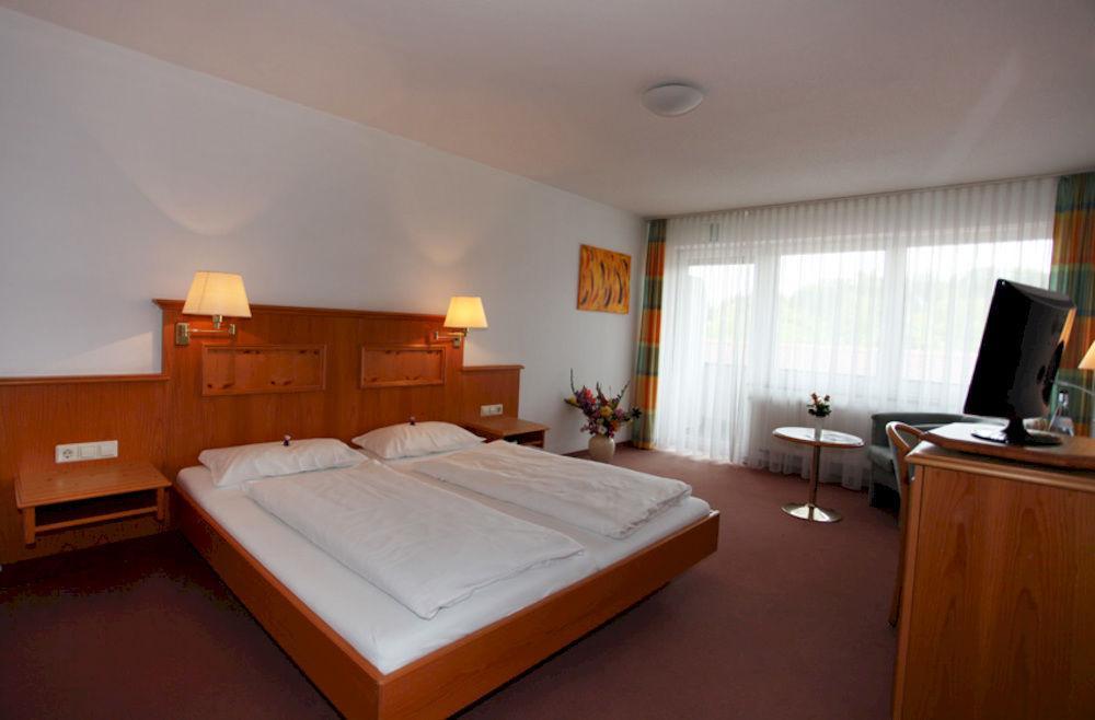 Trip Inn Landhotel Krone Roggenbeuren Exterior foto